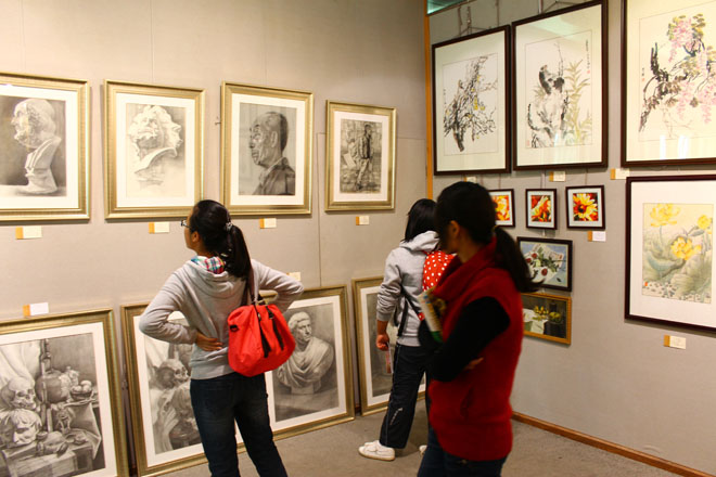 2013“李光惠名师工作室”师生美术作品展顺利举行