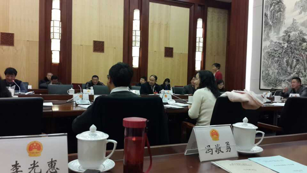 名师李光惠列席今天分组审议省人大、两院工作报告。