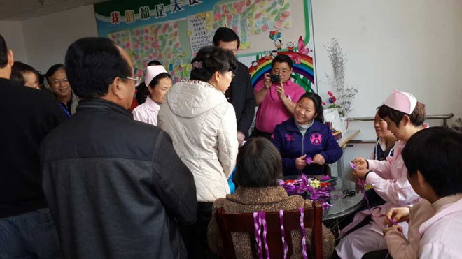 名师李光惠随同省人大王树芬主任，到昆明老年福利院调研。