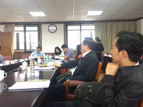 李光惠老师省人大参加由省人大财经委员会组织的＂电子商务法草案征求意见＂活动。