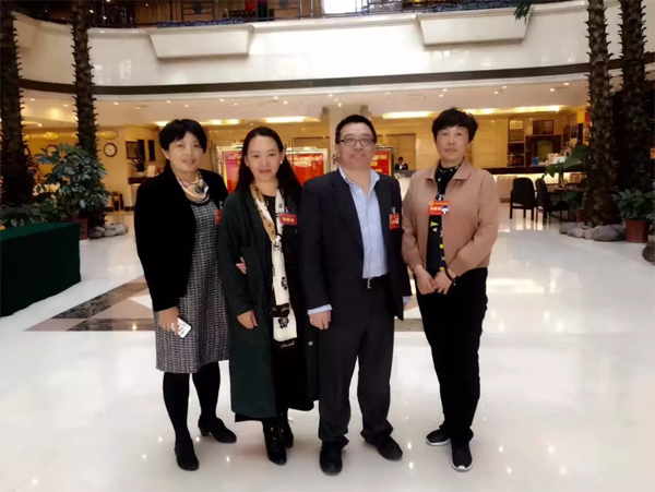 李光惠老师列席昆明市人代会