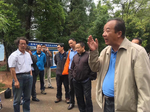 李老师参加市人大常委会组织的滇池流城生态环境综合治理集中视察活动。